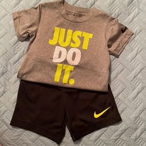 Boys Nike dry fit set